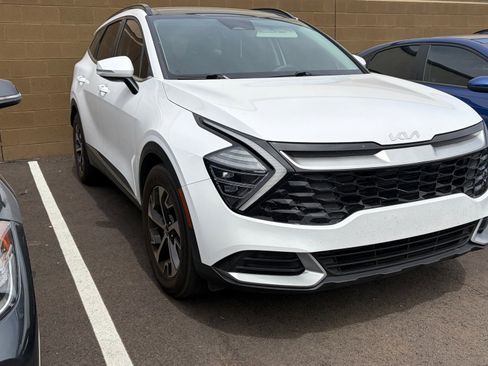 Certified 2025 Kia Sportage EX w/ Premium Package image 2