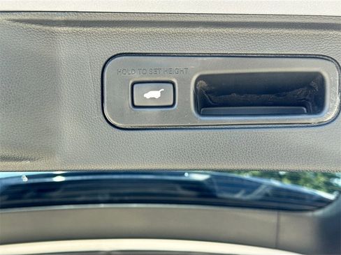 Used 2023 Honda Pilot Touring image 33