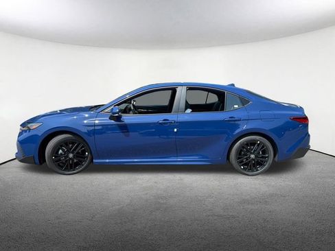New 2026 Toyota Camry SE FWD image 6
