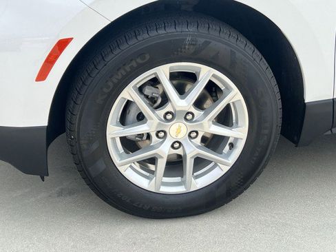 Used 2023 Chevrolet Equinox LT FWD image 32