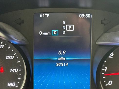 Certified 2022 Mercedes-Benz GLC 300 image 30