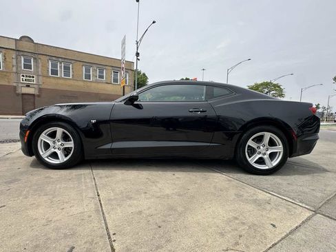 Used 2019 Chevrolet Camaro LT w/ Technology Package RWD image 8