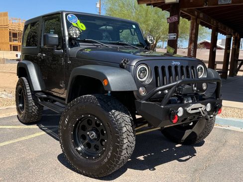 Used 2016 Jeep Wrangler Sport w/ Connectivity Group AWD/4WD image 2