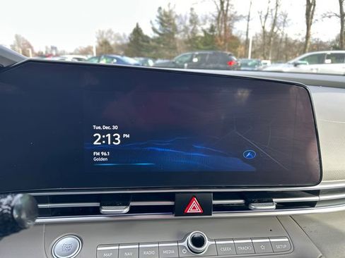 Used 2024 Hyundai Elantra SEL image 14