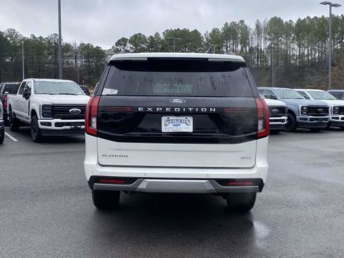 New 2026 Ford Expedition Max Platinum w/ Platinum Ultimate Package AWD/4WD image 4
