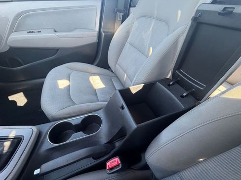 Used 2017 Hyundai Elantra SE FWD image 15