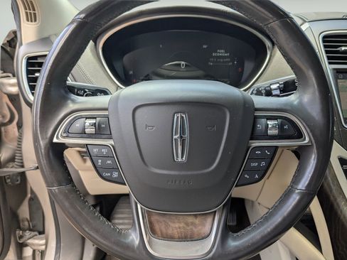 Used 2020 Lincoln Nautilus Reserve FWD image 8