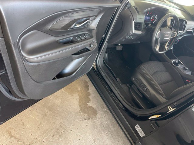 Used 2022 GMC Terrain SLE w/ Driver Convenience Package FWD image 18