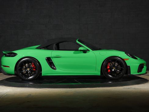 Used 2023 Porsche 718 Boxster Spyder RWD image 2