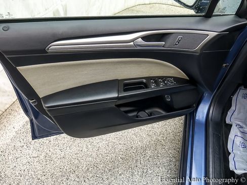 Certified 2018 Ford Fusion S FWD image 19
