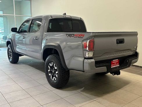 Certified 2020 Toyota Tacoma TRD Off-Road image 4