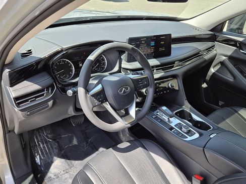 Certified 2023 INFINITI QX60 Pure image 6