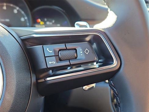 New 2026 Porsche Macan image 21