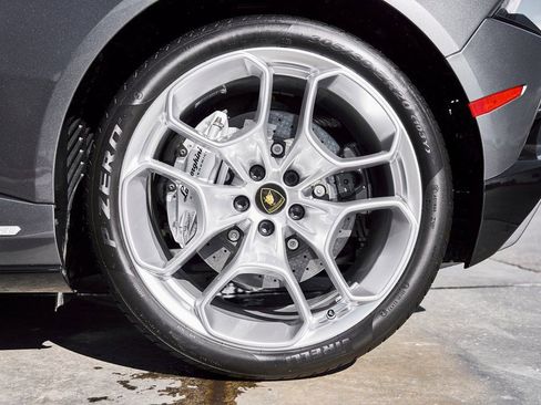 Used 2024 Lamborghini Huracan EVO AWD/4WD image 27