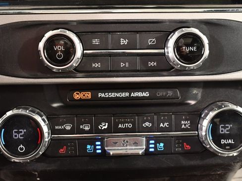 Used 2022 Ford F350 Lariat w/ Lariat Ultimate Package AWD/4WD image 29