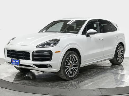 Used 2022 Porsche Cayenne Platinum Edition AWD/4WD image 1