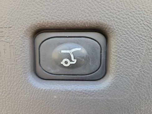 Used 2023 Lincoln Nautilus AWD w/ Premium Package image 30