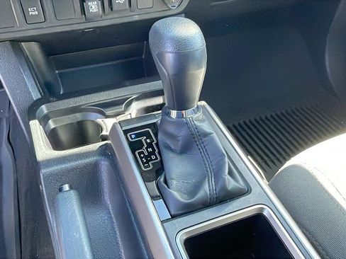 Certified 2022 Toyota Tacoma SR5 RWD image 16