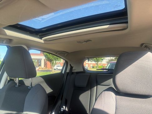 Used 2021 Honda HR-V EX image 17