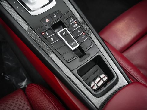 Used 2018 Porsche 911 Targa 4 GTS image 34