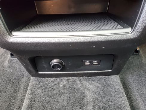 Used 2025 BMW X5 xDrive40i w/ Premium Package AWD/4WD image 32
