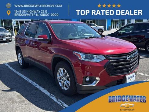 Used 2019 Chevrolet Traverse LT w/ LPO, Black Accent Package AWD/4WD image 1