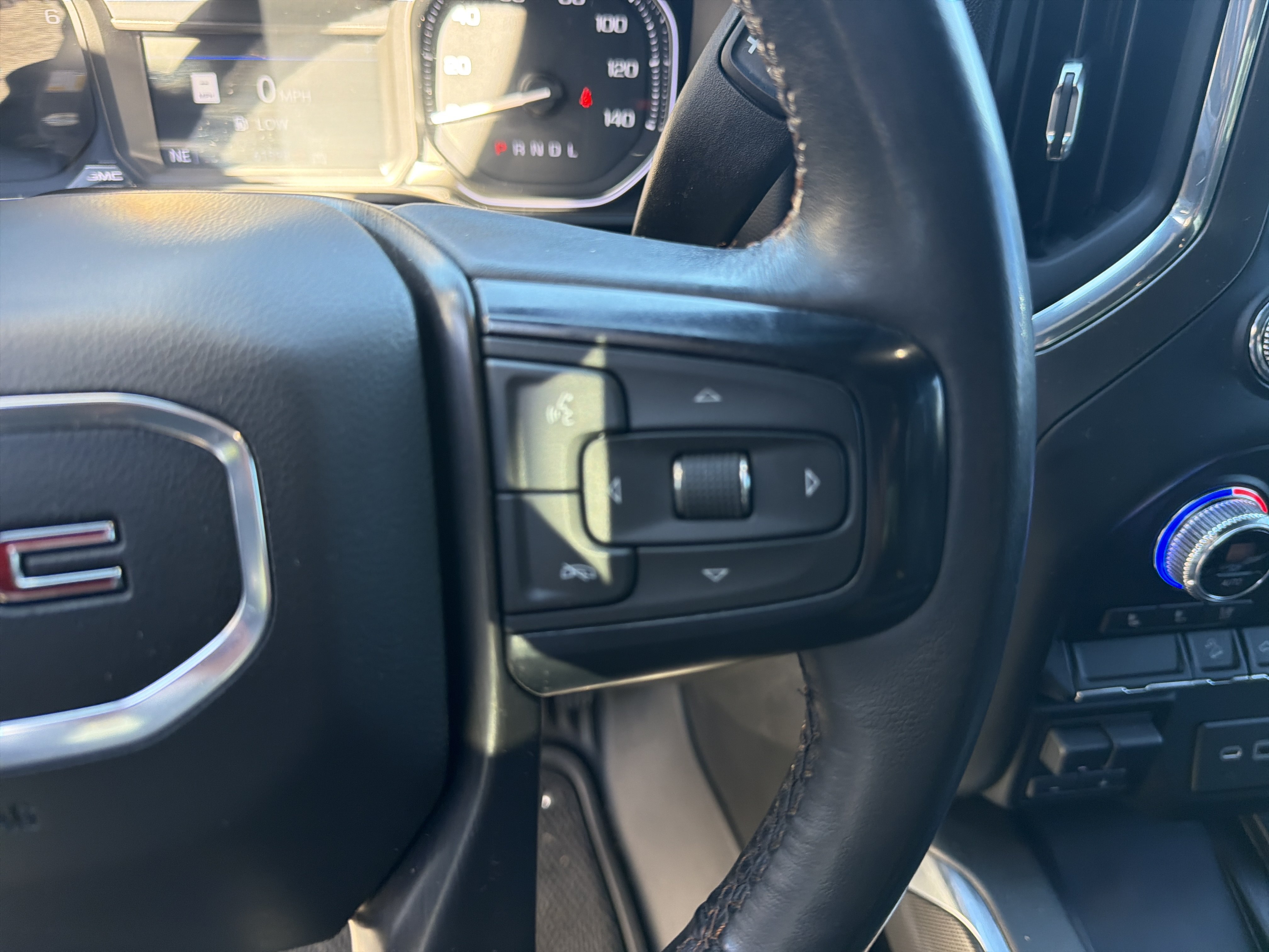 Used 2021 GMC Sierra 1500 AT4 w/ AT4 Preferred Package AWD/4WD image 19