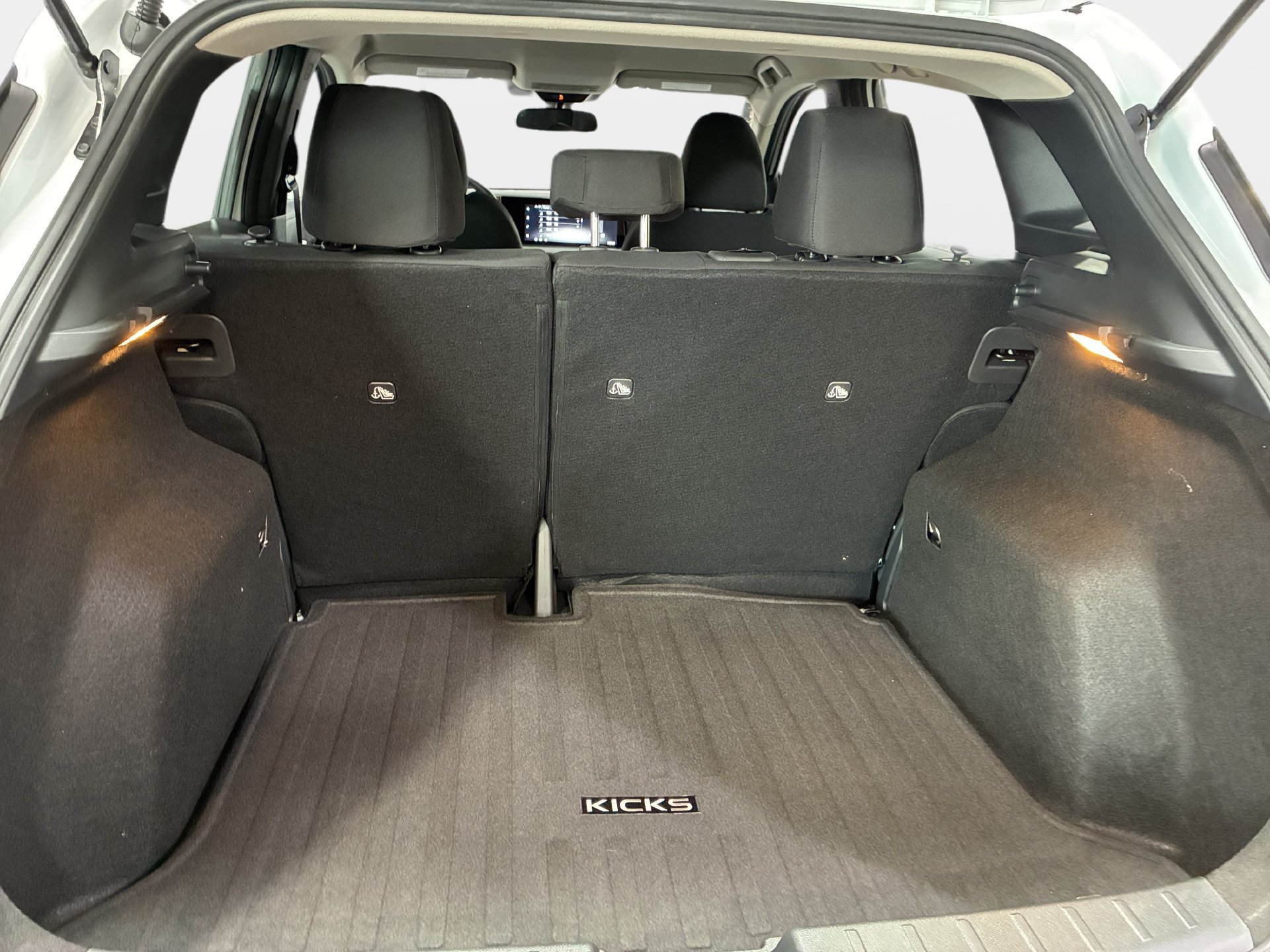 New 2027 Nissan Kicks S FWD image 12