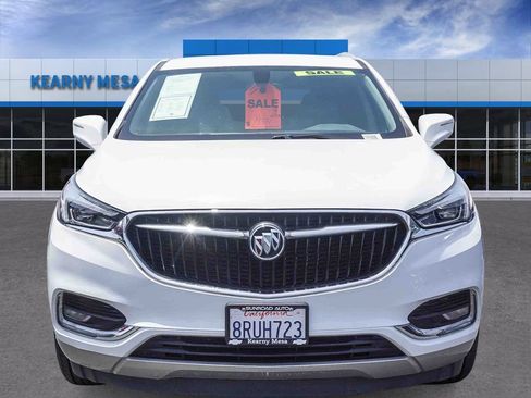 Used 2020 Buick Enclave Essence w/ Sound and Sites Package FWD image 2