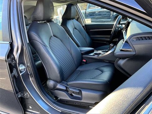 Used 2023 Toyota Camry SE image 7