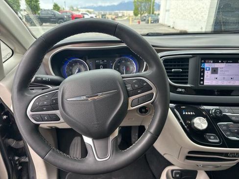 Certified 2023 Chrysler Voyager LX FWD image 13