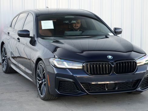 Used 2022 BMW 530e w/ Premium Package image 56