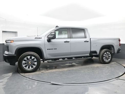 Used 2024 Chevrolet Silverado 2500 Custom w/ Custom Value Package AWD/4WD image 11