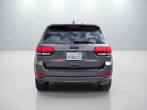 Used 2018 Jeep Grand Cherokee Altitude AWD/4WD image 5