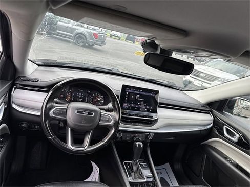 Used 2022 Jeep Compass Limited image 14