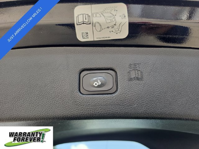 Used 2019 Ford Edge Titanium w/ Equipment Group 301A FWD image 8