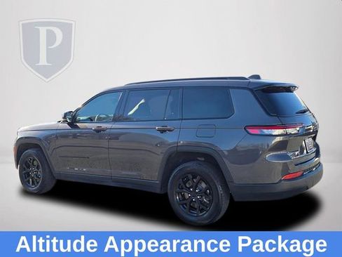 Used 2024 Jeep Grand Cherokee L Laredo image 9