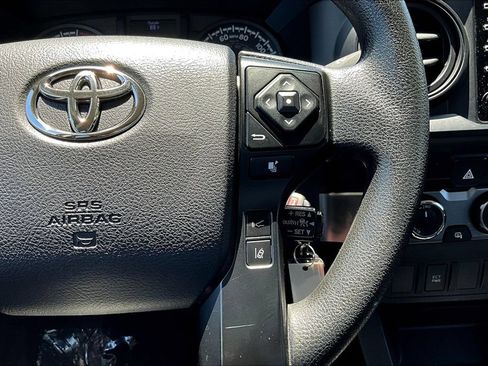 Used 2021 Toyota Tacoma SR AWD/4WD image 12