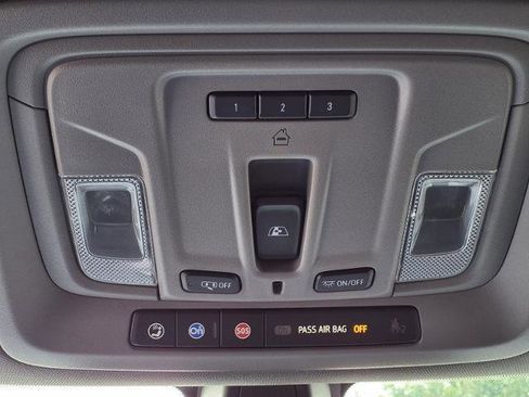 Used 2021 Chevrolet Silverado 1500 RST w/ Texas Edition Plus AWD/4WD image 17