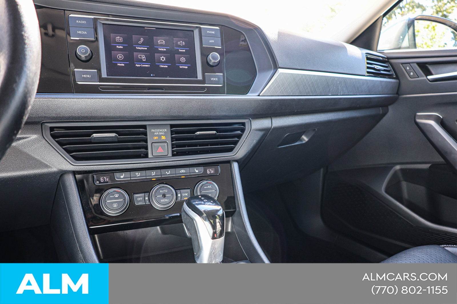 Used 2024 Volkswagen Jetta SE FWD image 30