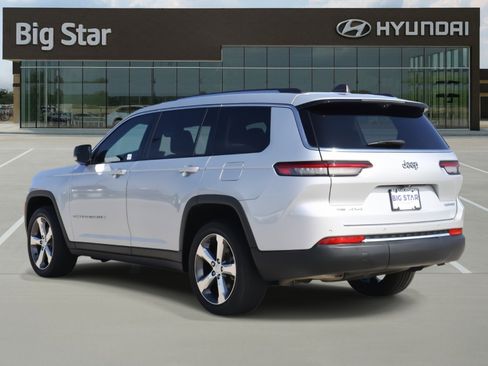 Used 2021 Jeep Grand Cherokee L Limited w/ Luxury Tech Group II image 3