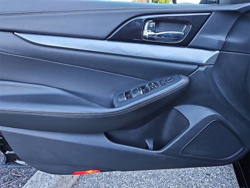 Used 2018 Nissan Maxima 3.5 SV image 14