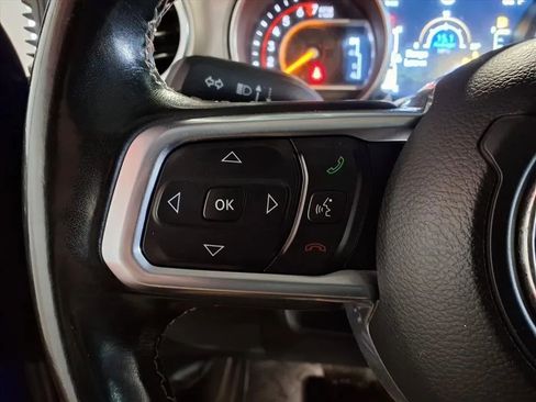 Used 2019 Jeep Wrangler Unlimited Sahara w/ Uconnect 4C Nav & Sound Group AWD/4WD image 27