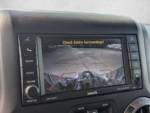 Used 2018 Jeep Wrangler Unlimited Sport S AWD/4WD image 13