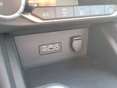 Used 2023 Nissan Sentra SV image 23