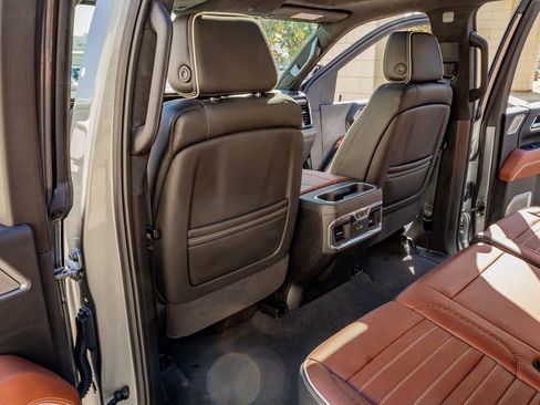 Used 2024 GMC Sierra 2500 Denali Ultimate w/ Max Trailering Package image 34