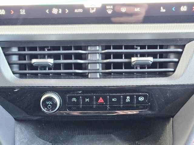 Used 2025 Ford Explorer ST-Line w/ ST-Line Street Pack AWD/4WD image 24