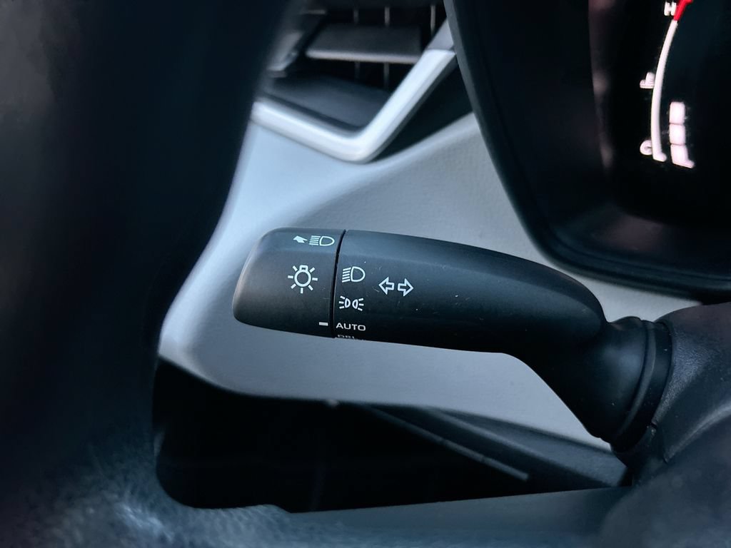 Used 2026 Toyota Corolla LE FWD image 19