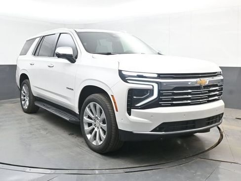 Used 2025 Chevrolet Tahoe Premier w/ Sun And Tow Package AWD/4WD image 2