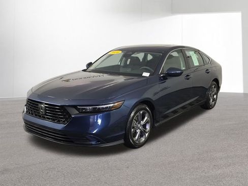 Used 2024 Honda Accord EX image 43